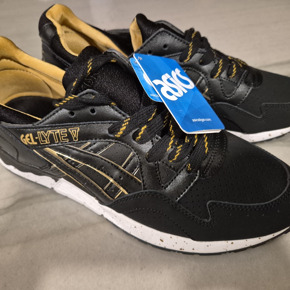 ASICS Gel-Lyte V Black and Gold Men's Shoes NWT Mens Euro 44 US 10.5/11